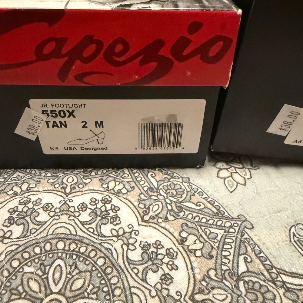 Capezio tan character shoes NWT - Picture 6 of 6